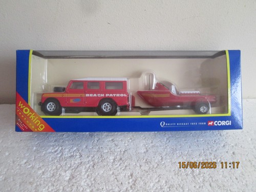 Corgi land rover trailer - &,
