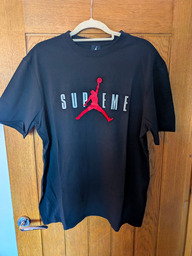 Supreme jordan jumpman logo - jordan,
