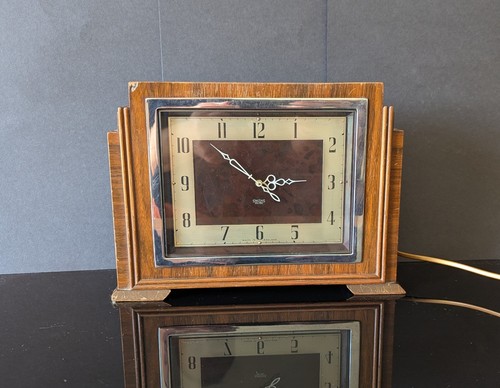 Vintage art deco smiths - deco,