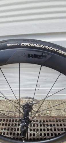 Carbon wheels front - carbon,
