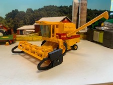 BRITAINS.1:32.FARM.NEW HOLLAND