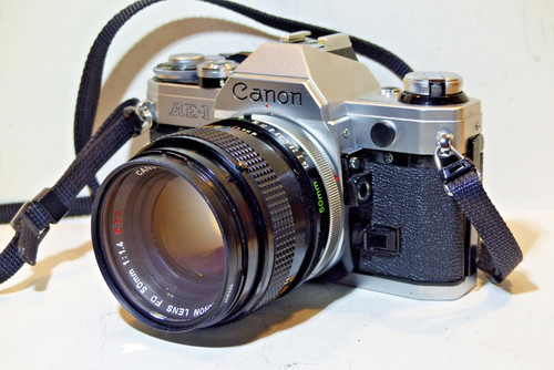Canon slr 35mm camera jap - ae-1,