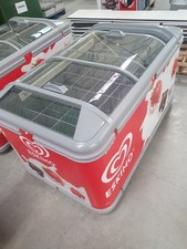 aHT MALTA ICE CREAM FREEZER