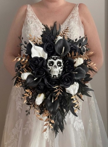 Gothic wedding bouquet black - gothic,