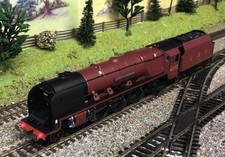 Hornby R2370 Duchess Of