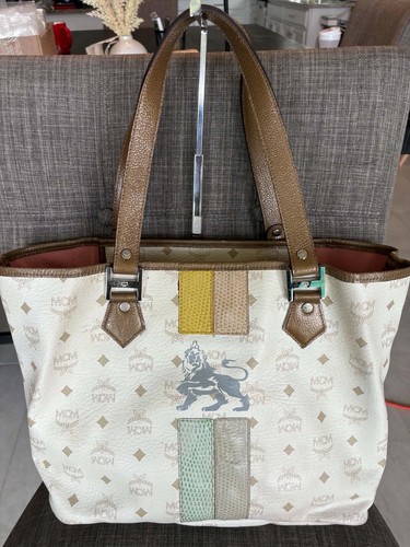 Mcm lion princess white tote - lion,