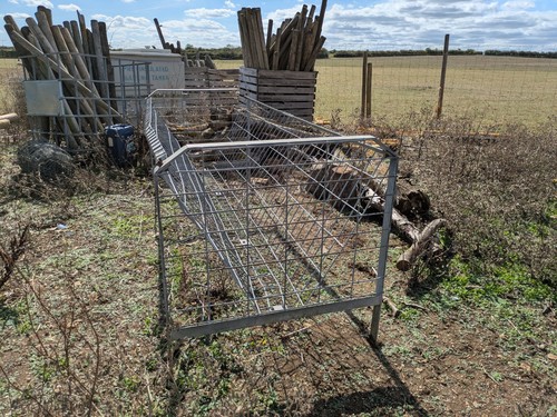 Livestock hay trough for - livestock,