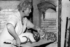 Potter Maisie Seneshall places