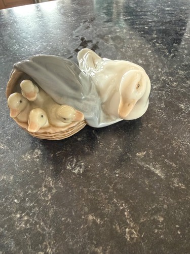 Lladro duck ducklings in - duck, a