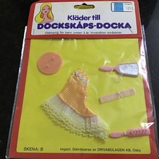 Vintage Small Dolls Clothes