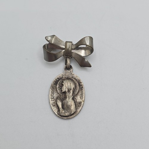 Bernadette brooch medal - st.,