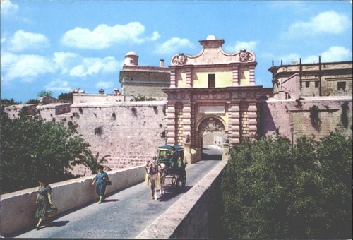 Vintage mdina malta postcard - vintage,