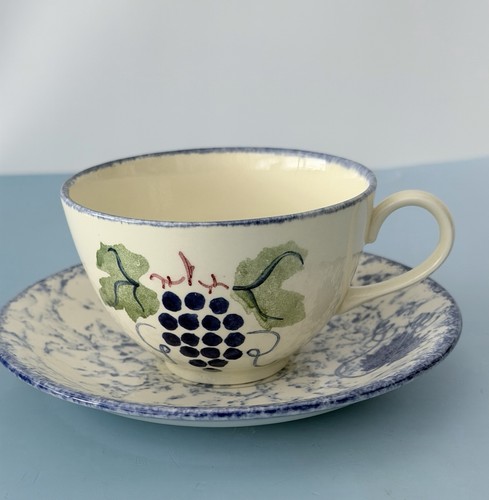 Poole pottery studio grapes - pottery,