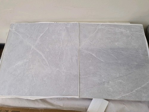 Vinyl floor tiles self