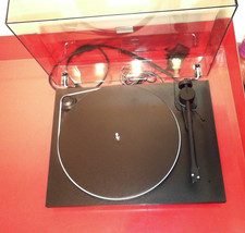 Pro-Ject Essential Turntable