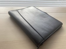 Filofax A4 Lyndhurst Deluxe Leather Zipped Desk Organiser. Black