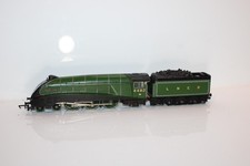 Hornby R313 OO Gauge LNER A4 Class 4-6-2 Golden Eagle Apple Green 4482 - Unboxed