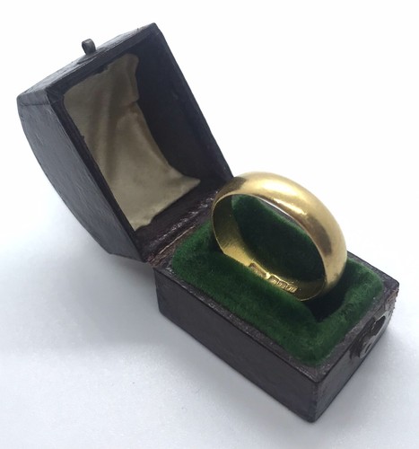 Vintage 22ct gold wedding ring - vintage,