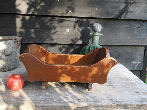 Charming welsh model crib - ,