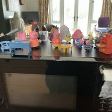 Pepper Pig & Family with Doll House Furniture Bundle - Job Lot