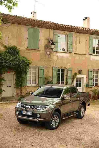 Mitsubishi l200 double cab - double,