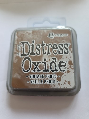 Tim holtz distress oxide ink - tim,
