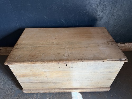 Antique pine trunk blanket - antique,