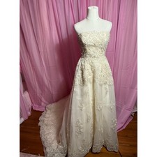 Stunning Maggie Sottero Haute