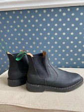 solovair black greasy dealer