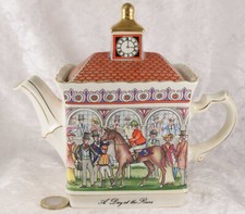 Sadler A Day at the Races tea pot 4 inches tall horse racing collectable