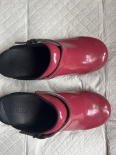 Santa Clogs Size UK 5. Only