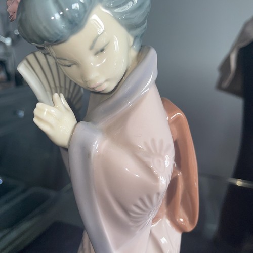 Lladro geisha girl - lladro,