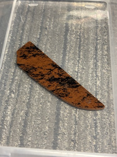 Flint knapping brown mahogany - brown,