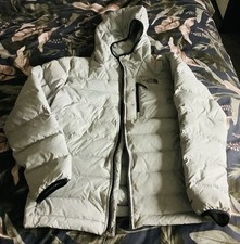 Genuine North Face Puffa Jacket - Pale Grey - Size Medium Men's