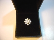 Exquisite 3/4 Carat Diamond Cluster Ring - 18ct White Gold - Top Quality Size M