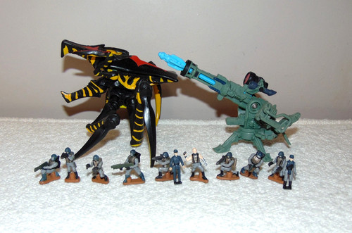 Starship troopers large - troopers,
