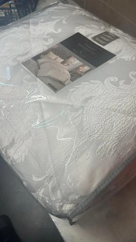 Quilted bedspread cream - quilted,