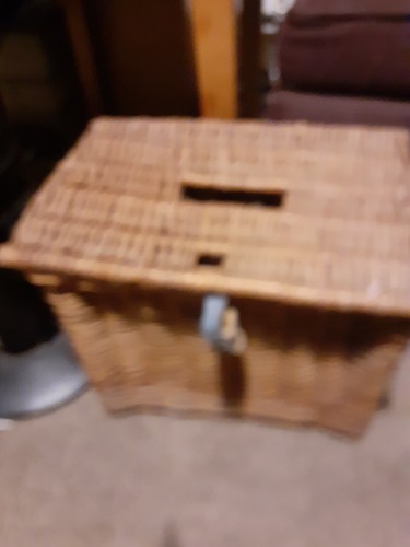 Small vintage wicker fishing - wicker,