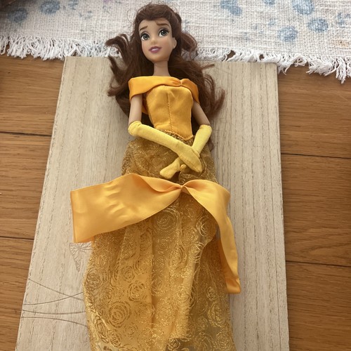 Disney store classic doll - store,