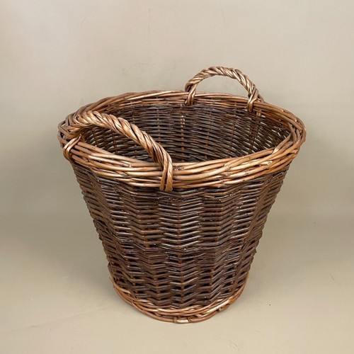 Vintage round basket woven - vintage,