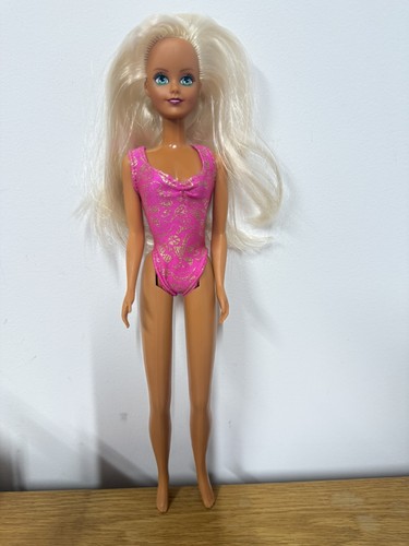 Hasbro sindy doll - hasbro, cool