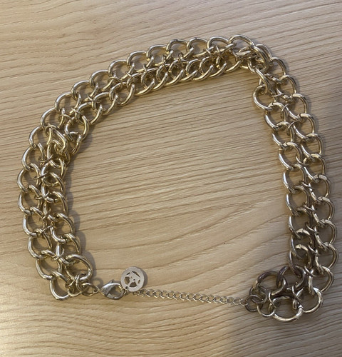 Gold tone chunky curb link - chunky,