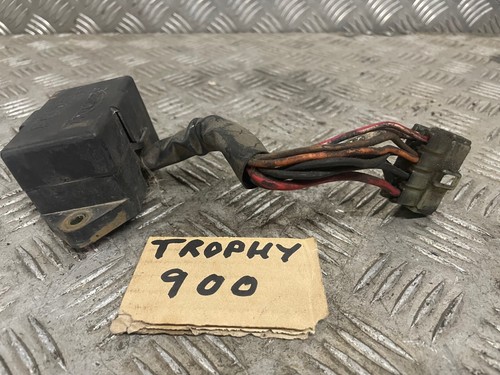 Triumph trophy 900 - triumph,