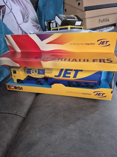 Cp86660b corgi superhauler jet - corgi,