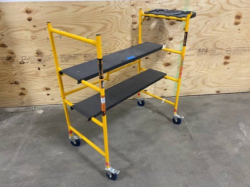 Rolling scaffold tool - tool, shelf