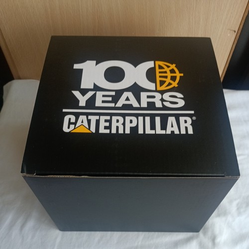 Caterpillar 100 years - 2,