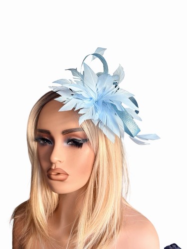 Light blue fascinator - light,