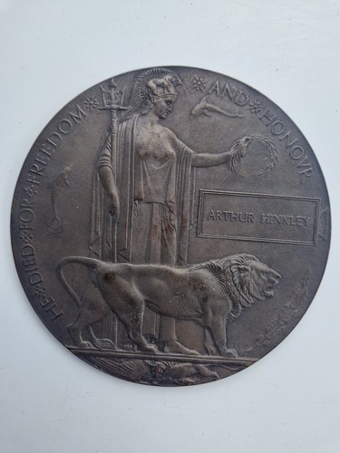 Ww1 bronze memorial - ww1,