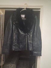 Far Coller Leather Look Wallis