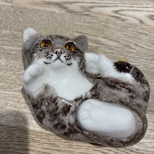 Winstanley cat size - winstanley,